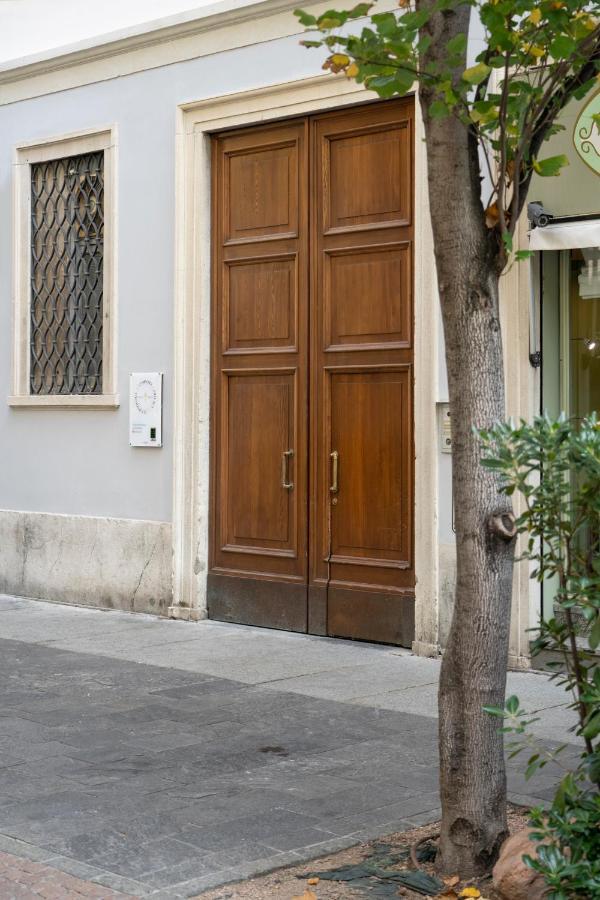 Varese Suites Dış mekan fotoğraf